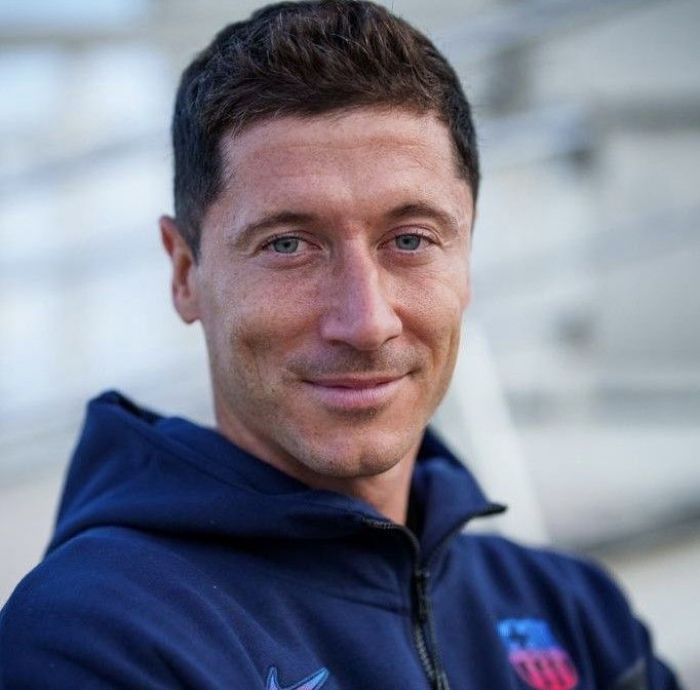 Kłopoty finansowe Barcelony. Lewandowski jest niezarejestrowany i może grać tylko w sparingach